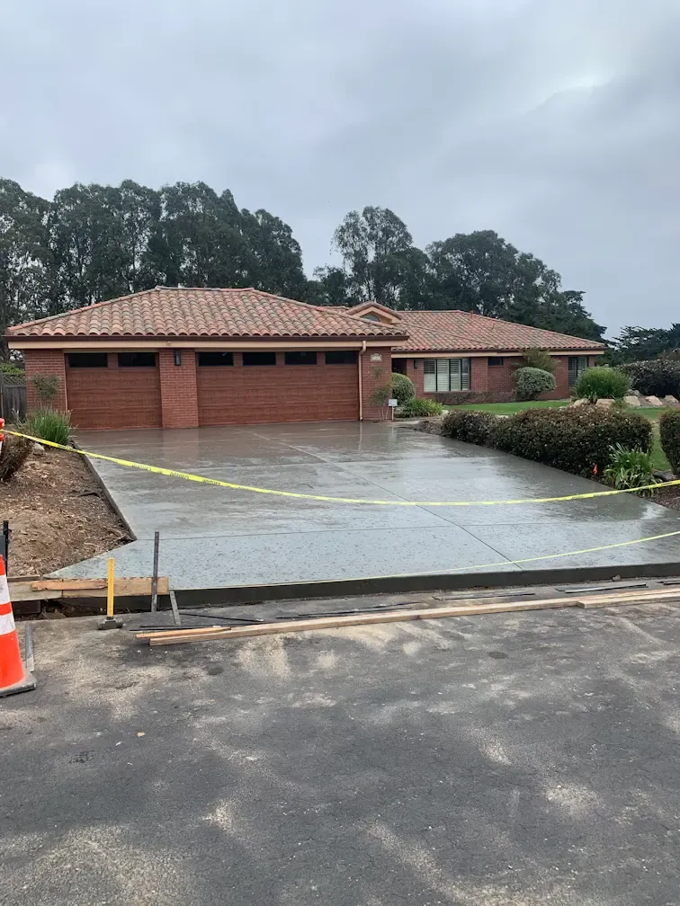 Residential private driveway concrete installation in Nipomo, CA